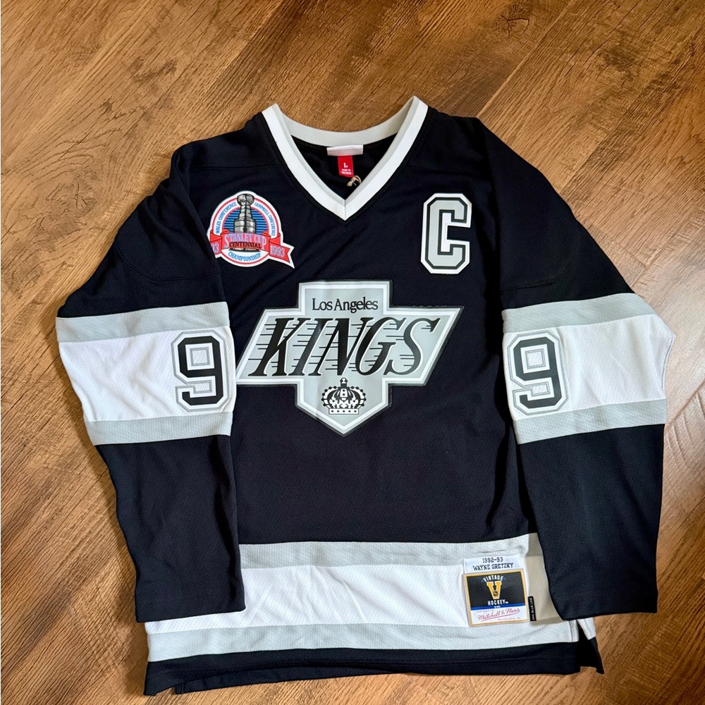 Mitchell & Ness Black and White Hockey Jersey Label